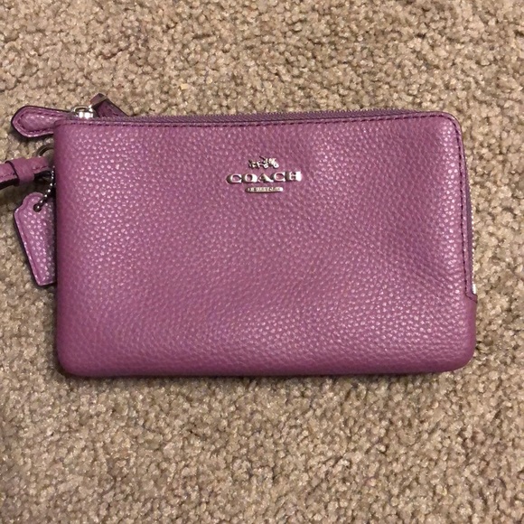 Coach - Picture 1 of 5